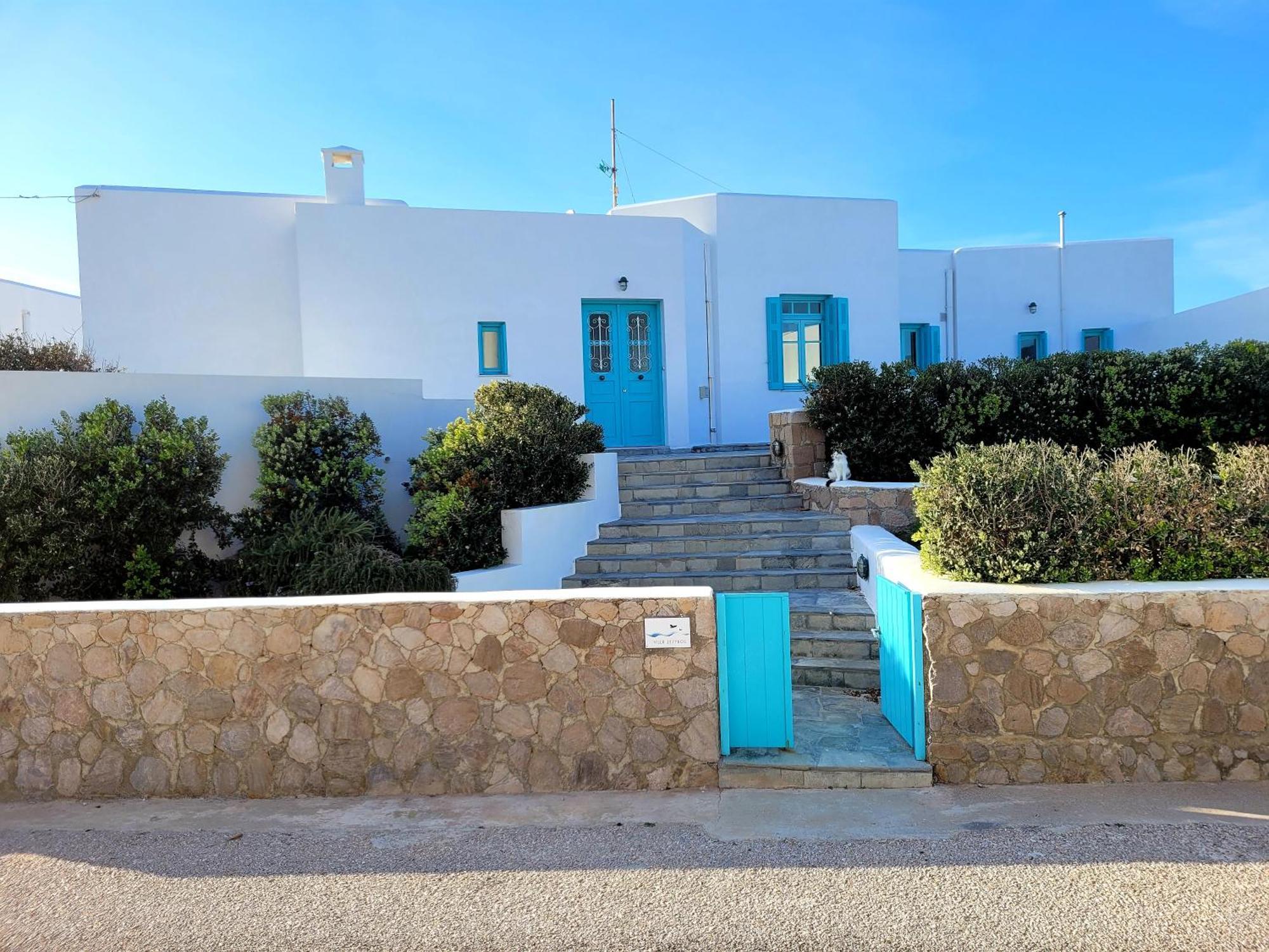 Villa Zefyros Pachaina Exterior photo